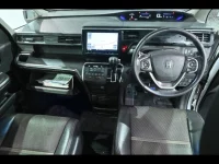 Honda STEP WAGON лот № 20290 оценка 3  с аукциона в Японии 4