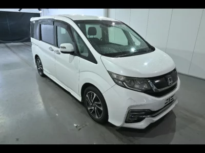 Honda STEP WAGON  с аукциона в Японии