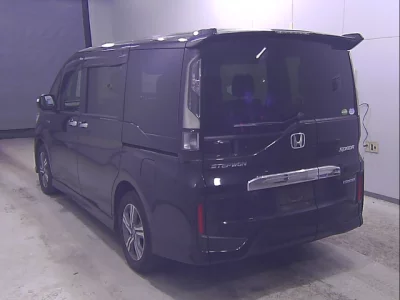 Honda STEP WAGON  с аукциона в Японии