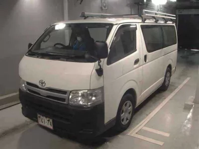 Toyota HiAce Van