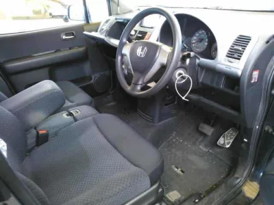 Honda Mobilio Spike