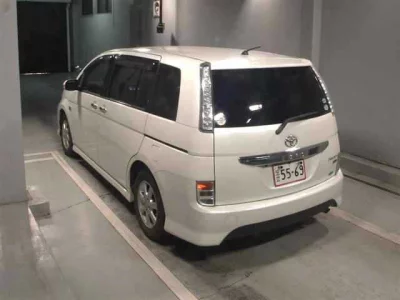 Toyota ISIS