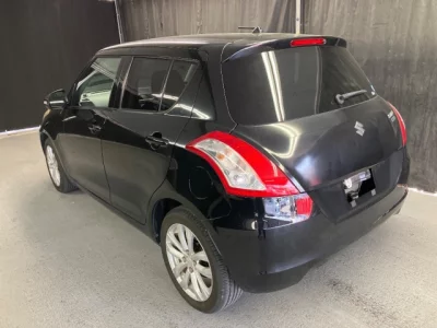 Suzuki SWIFT  с аукциона в Японии