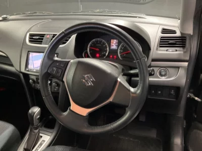 Suzuki SWIFT  с аукциона в Японии