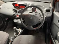 Renault TWINGO лот № 2005 оценка 3.5  с аукциона в Японии 3