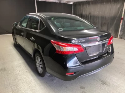 Nissan SYLPHY  с аукциона в Японии