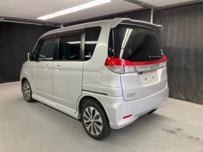 Mitsubishi DELICA D2