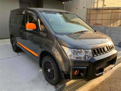 Mitsubishi DELICA D5