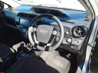 Toyota AQUA лот № 30085 оценка 3.5  с аукциона в Японии 6