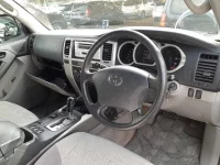Toyota HILUX SURF лот № 30073 оценка 3.5  с аукциона в Японии 6
