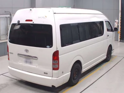 Toyota HIACE VAN  с аукциона в Японии