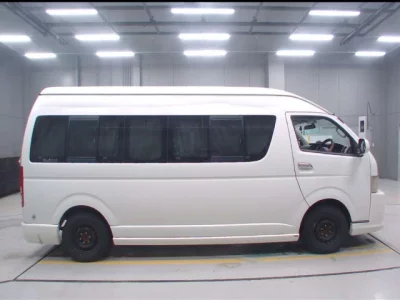 Toyota HIACE VAN  с аукциона в Японии