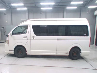 Toyota HIACE VAN  с аукциона в Японии