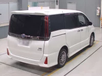 Toyota NOAH лот № 30001 оценка 3  с аукциона в Японии 1