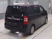 Toyota NOAH лот № 30014 оценка 3.5  с аукциона в Японии 1