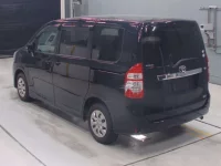 Toyota NOAH лот № 30014 оценка 3.5  с аукциона в Японии 5