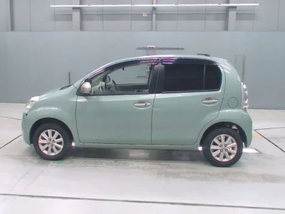 Toyota PASSO  с аукциона в Японии