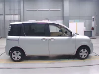 Toyota SIENTA лот № 70061 оценка R  с аукциона в Японии 2