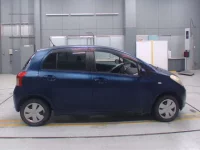 Toyota VITZ лот № 70028 оценка 3  с аукциона в Японии 2