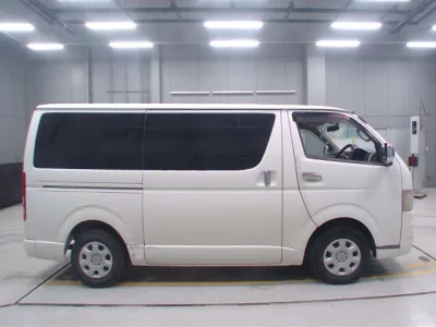 Toyota HIACE VAN  с аукциона в Японии