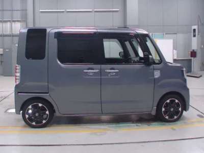 Toyota Pixis Mega