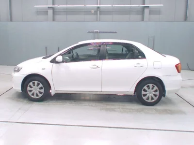 Toyota COROLLA AXIO  с аукциона в Японии