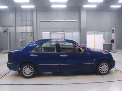 Toyota PROGRES  с аукциона в Японии