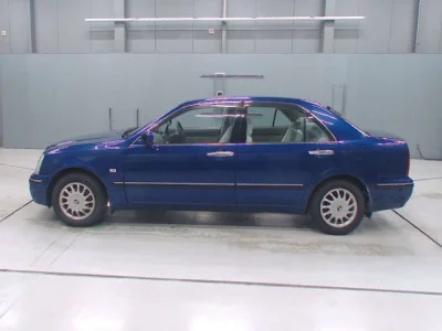 Toyota PROGRES  с аукциона в Японии