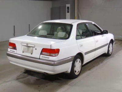 Toyota CARINA  с аукциона в Японии