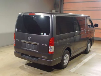 Toyota HiAce Van