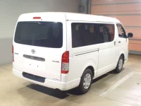 Toyota HIACE VAN лот № 62034 оценка 4  с аукциона в Японии 1