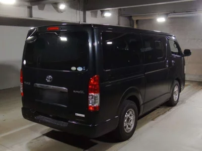 Toyota HiAce Van
