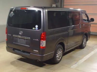 Toyota HiAce Van