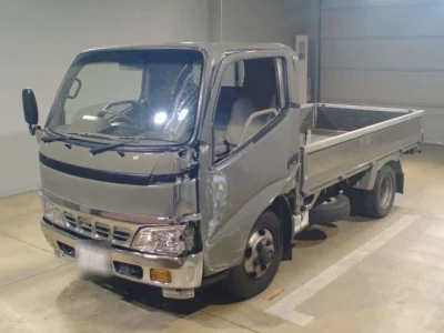 Toyota DYNA  с аукциона в Японии