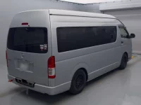 Toyota HIACE VAN лот № 76025 оценка 3.5  с аукциона в Японии 1