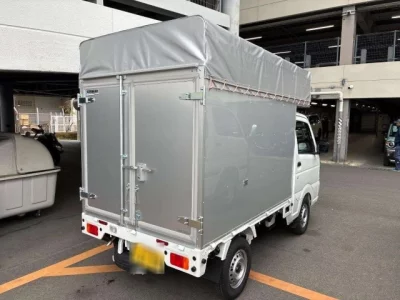 Nissan NT100 Clipper