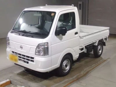 Nissan NT100 Clipper