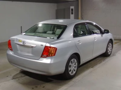 Toyota COROLLA AXIO  с аукциона в Японии