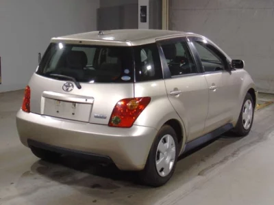 Toyota IST