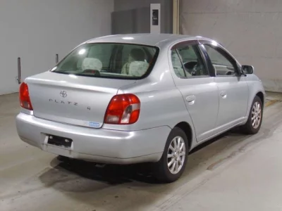 Toyota PLATZ  с аукциона в Японии