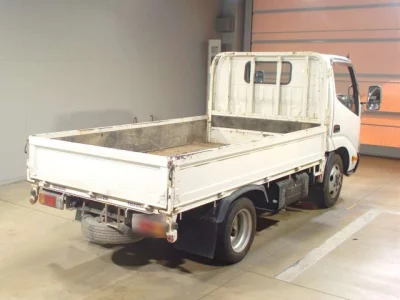 Toyota DYNA  с аукциона в Японии