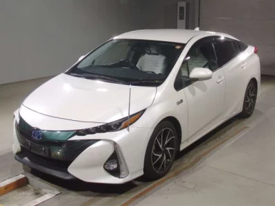 Toyota Prius PHV