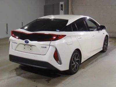 Toyota Prius PHV