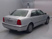 Toyota PROGRES лот № 77079 оценка 3.5  с аукциона в Японии 1