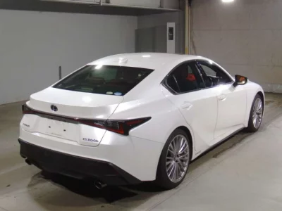 Lexus IS