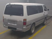 Toyota HIACE VAN лот № 62007 оценка R  с аукциона в Японии 1