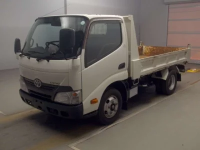 Toyota DYNA  с аукциона в Японии