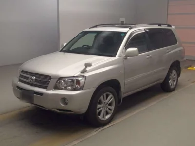 Toyota KLUGER  с аукциона в Японии
