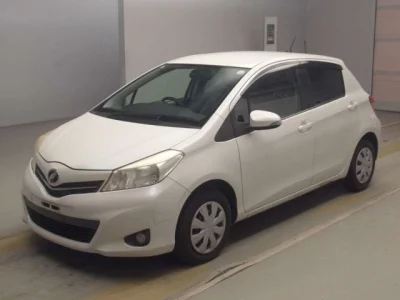 Toyota VITZ  с аукциона в Японии