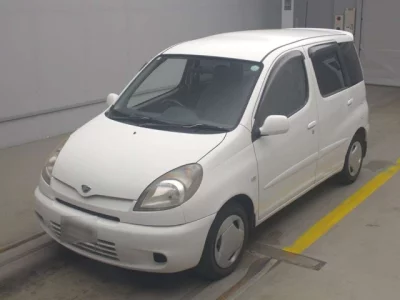 Toyota FUNCARGO  с аукциона в Японии